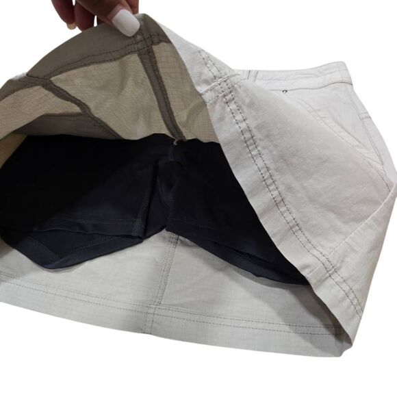 Title Nine Skort Women's 4 Beige Slash Pockets Ripstop Active Hiking Outdoor - Picture 4 of 6